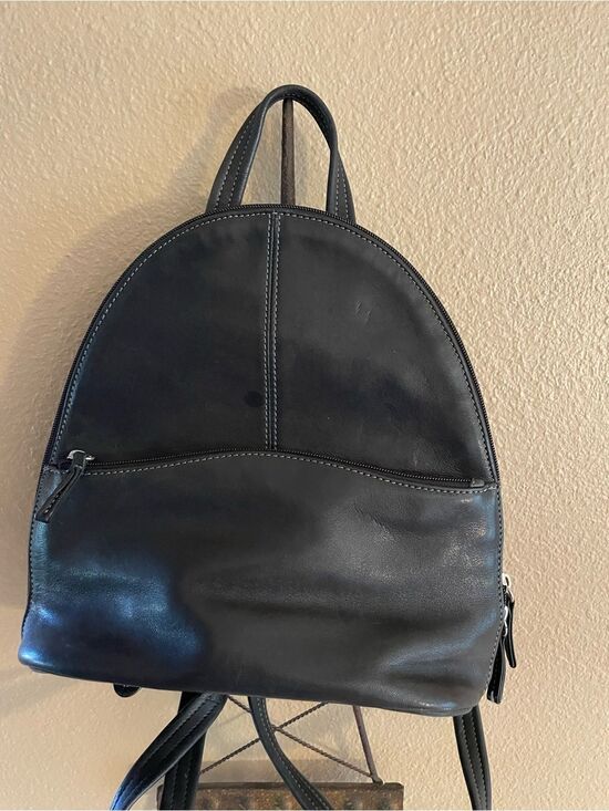 Tignanello Black Leather Women’s Backpack